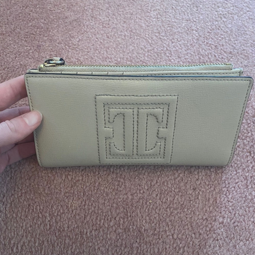 Ivanka Trump Wallet